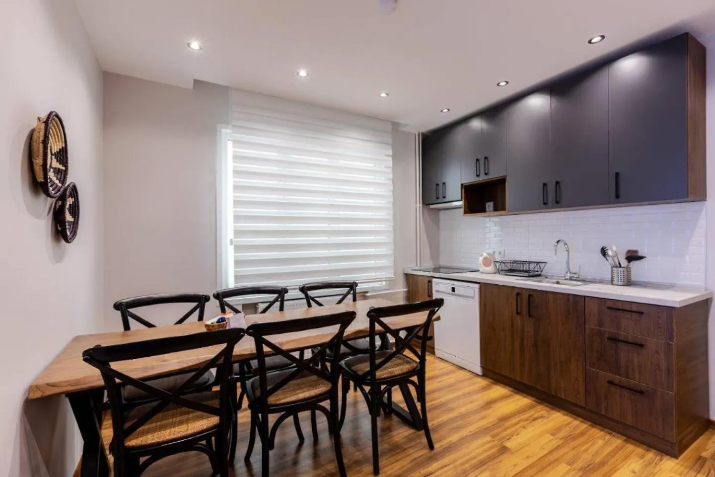 Spacious Modern 4-Bed2Bath Central Oasis! #370 Stambuł